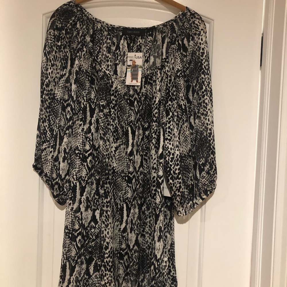 Karen Kane snake print top